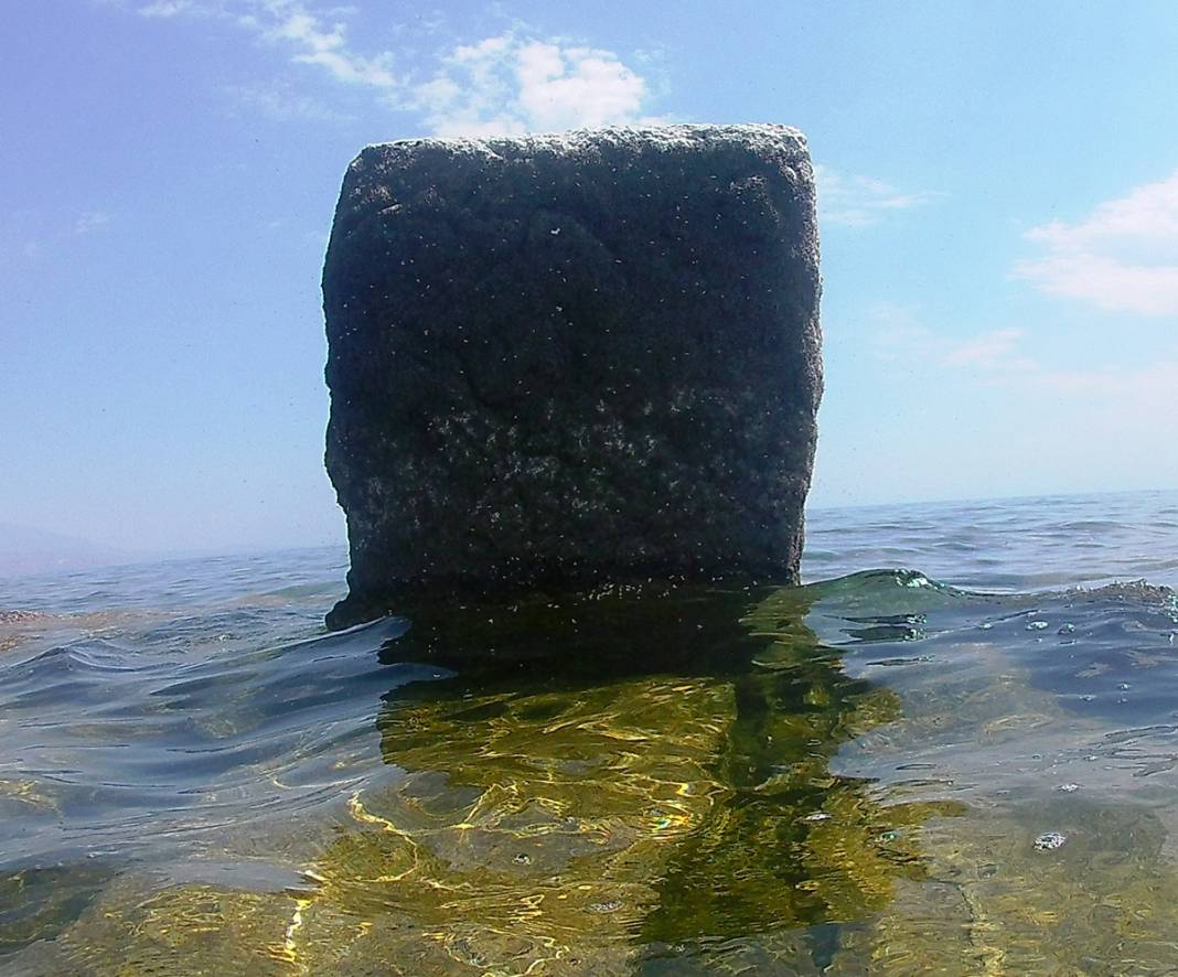 'Nuh tufanı burada oldu' Van Gölü'nde çözülmeyi bekleyen yeni gizem 8