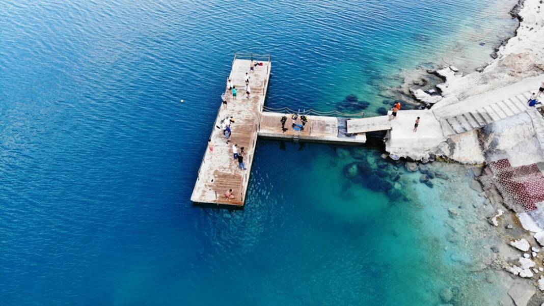 'Nuh tufanı burada oldu' Van Gölü'nde çözülmeyi bekleyen yeni gizem 5