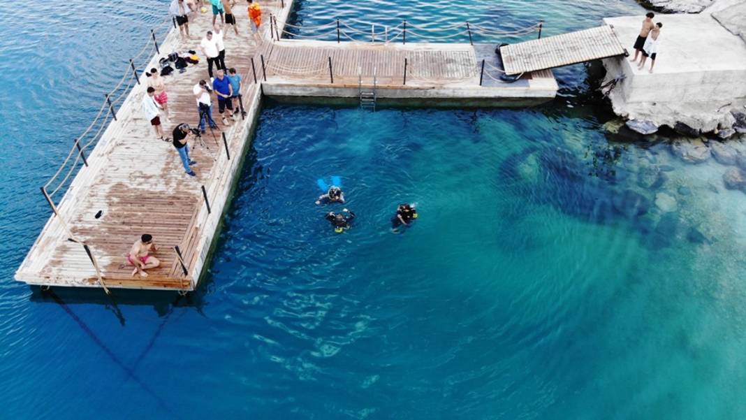 'Nuh tufanı burada oldu' Van Gölü'nde çözülmeyi bekleyen yeni gizem 4