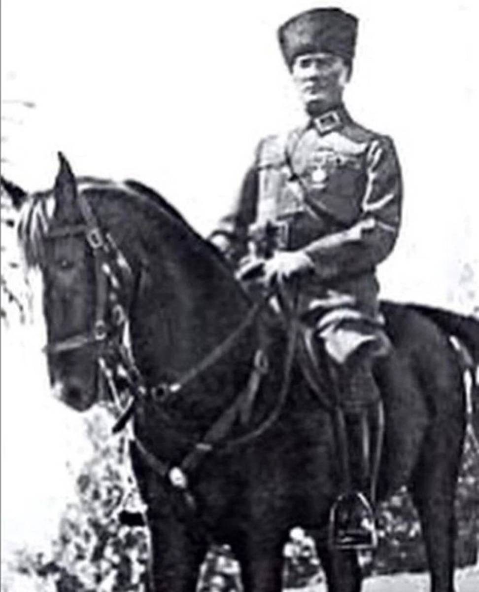 Ünlü isimlerden 30 Ağustos paylaşımları 4