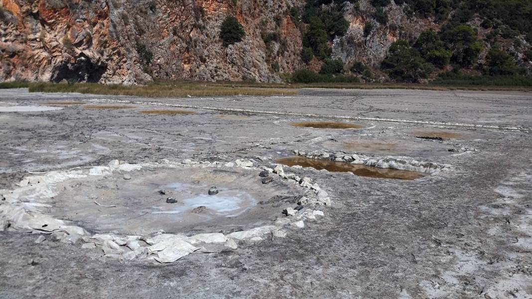 İztuzu'nda sular çekilince ortaya çıktı: Kaunos Antik Kenti'nde 2 bin yıllık tuz tesisi 2
