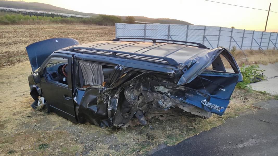 Katliam gibi kaza! Hız kadranı 240'ta takılı kaldı: Ölü ve yaralılar var 6