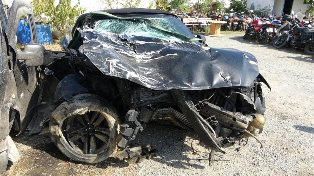 Katliam gibi kaza! Hız kadranı 240'ta takılı kaldı: Ölü ve yaralılar var 2