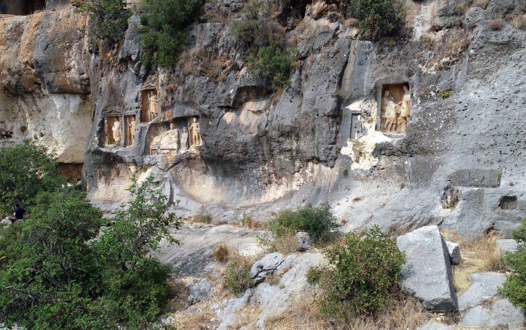 Definecilerin talanına uğrayan saklı hazine: Adamkayalar yok olma tehlikesiyle karşı karşıya 4