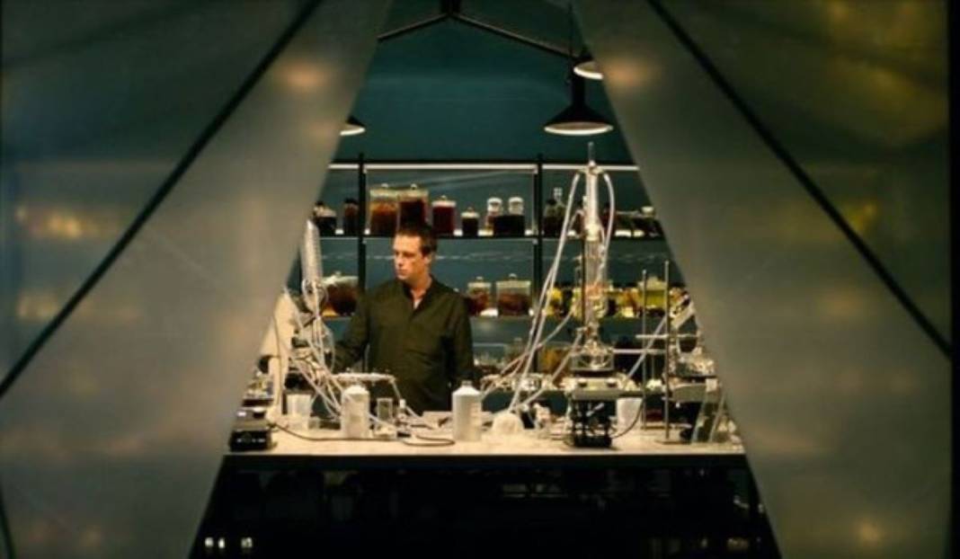 En zeki olanlar bile bu filmlerinin sonunu tahmin edemiyor! İşte sonuyla dumur eden film önerileri 9