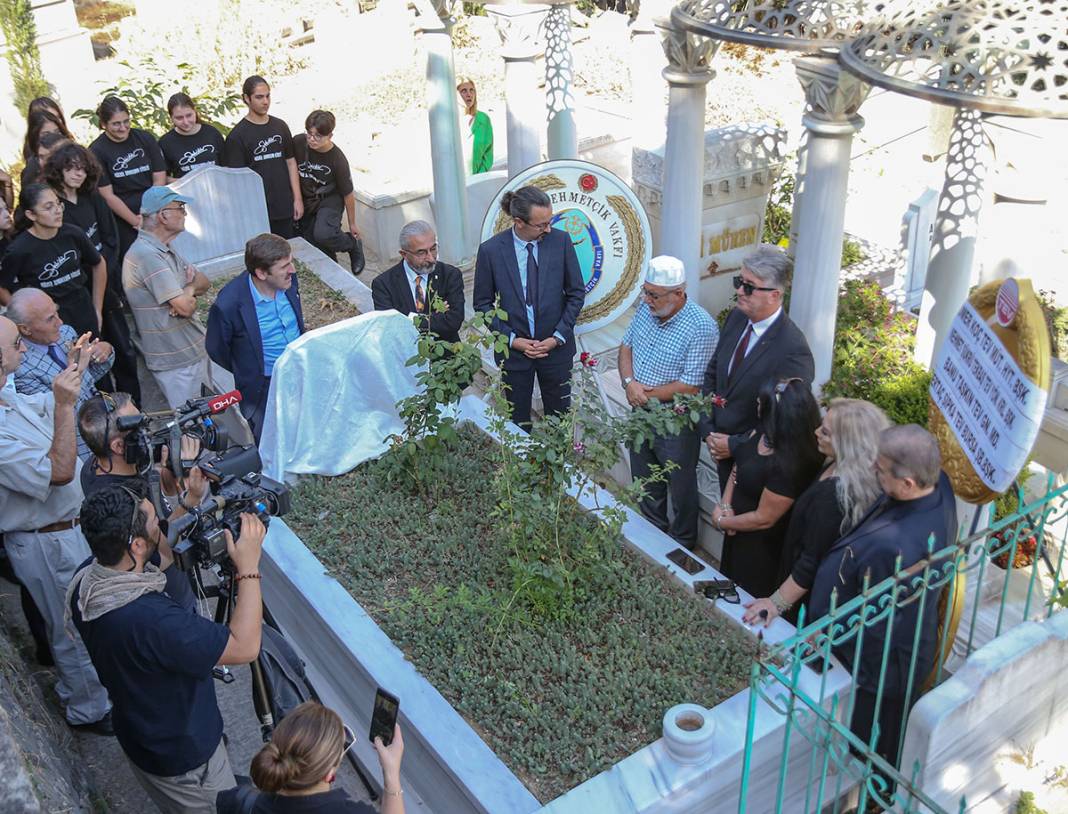 'Sanat Güneşi' vefatının yıldönümünde mezarında anıldı 2