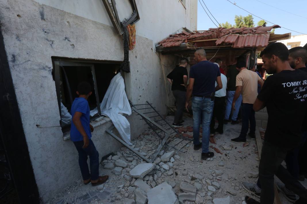 Batı Şeria'da kanlı cuma: İsrail baskınında ölü ve yaralılar var 11