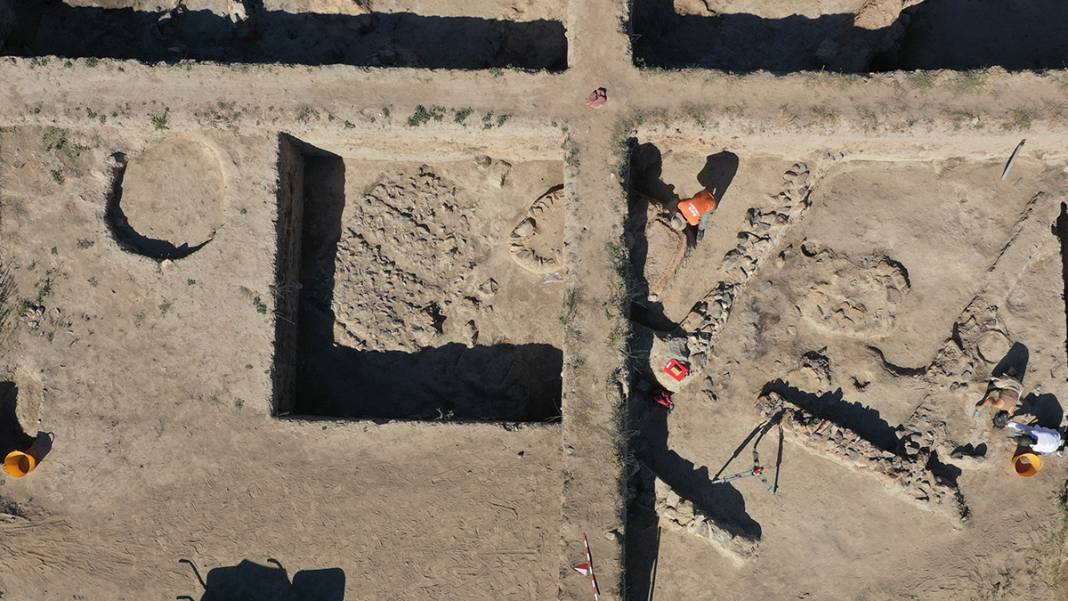 Türkiye'de ilk ve tek! Arkeoloji dünyasını heyecanlandıran 3 bin 700 yıllık keşif 6
