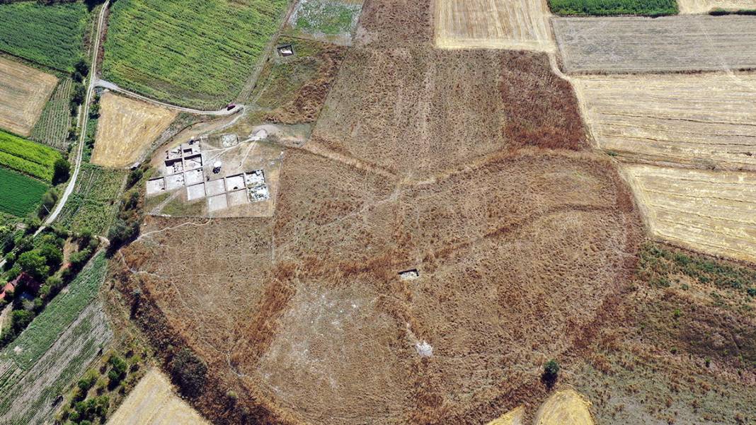 Türkiye'de ilk ve tek! Arkeoloji dünyasını heyecanlandıran 3 bin 700 yıllık keşif 4