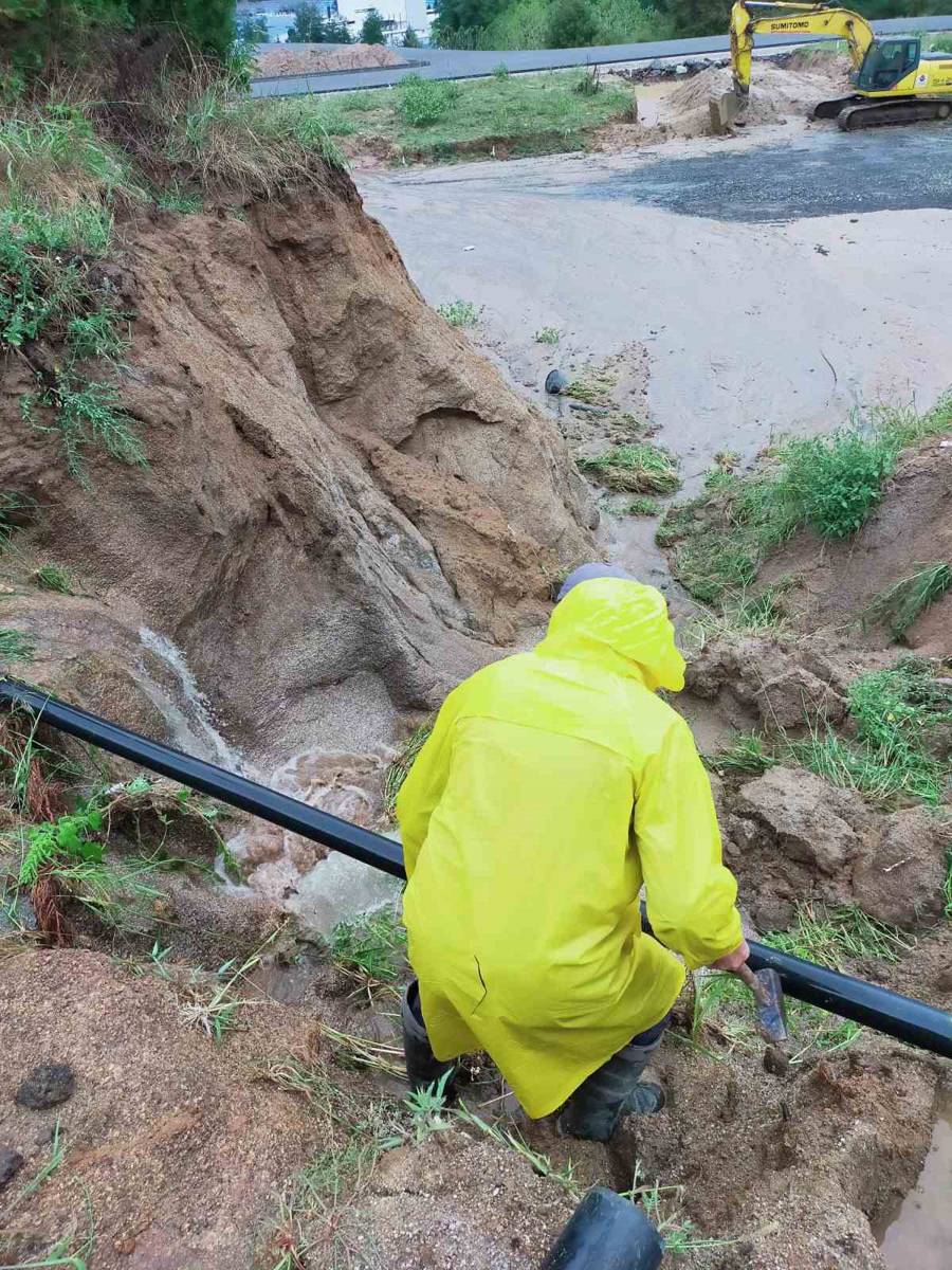 Kırklareli'de sel faciası: İki kişinin cansız bedenine ulaşıldı 16