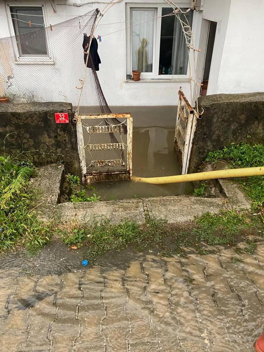 Kırklareli'de sel faciası: İki kişinin cansız bedenine ulaşıldı 12