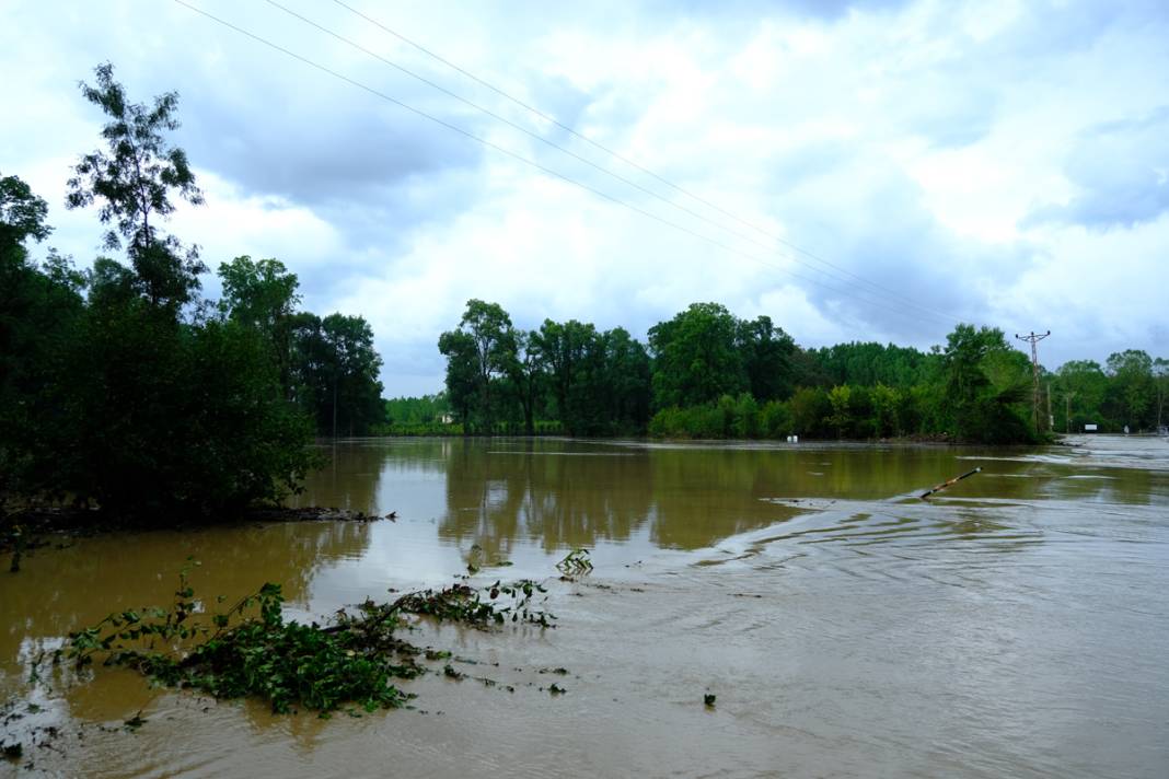 Kırklareli'de sel faciası: İki kişinin cansız bedenine ulaşıldı 1