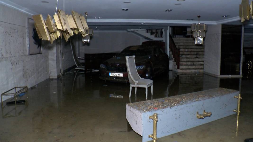 İstanbul'u sel vurdu: Felaketin boyutu gün ağarınca ortaya çıktı 23