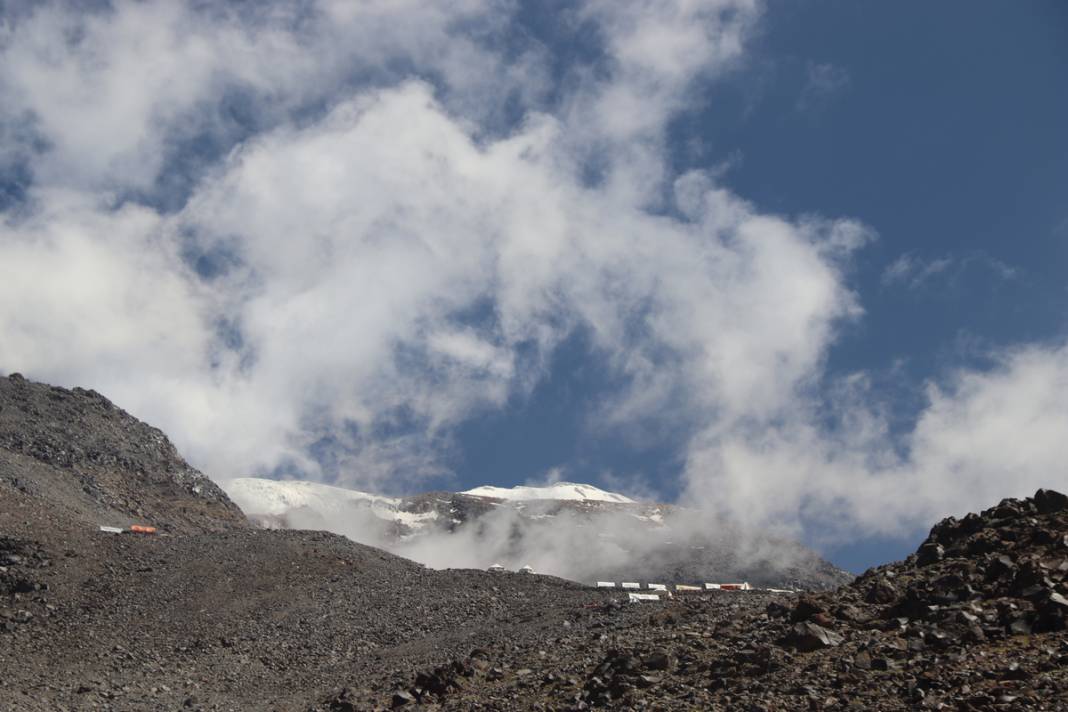 Farklı ülkelerdeki dağcılar Ağrı Dağında buluştu: Zirvesi buzullarla kaplı dağ tırmanışı 2
