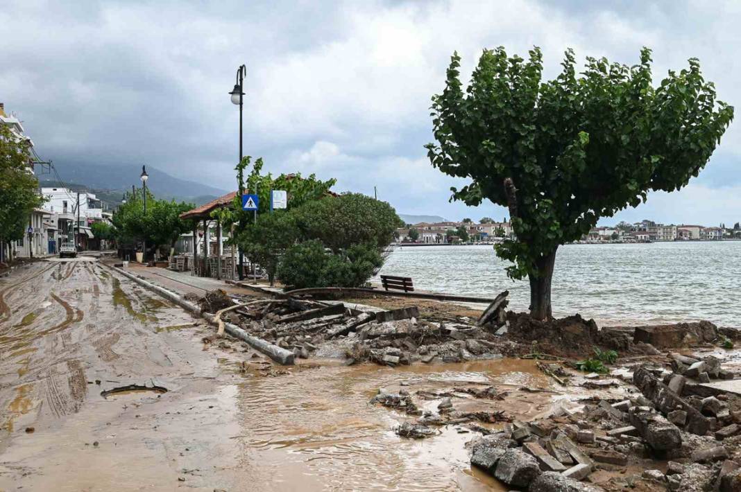 Komşu günlerdir selle savaşıyor: Can kaybı 4'e yükseldi 34