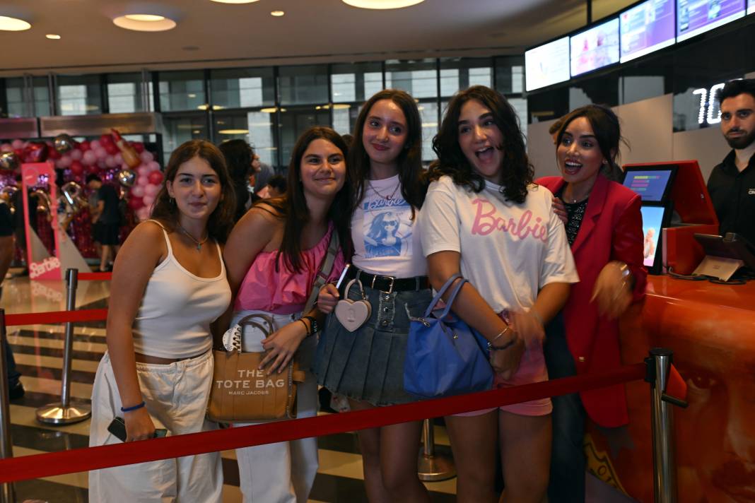 Barbie yasak tanımadı 2