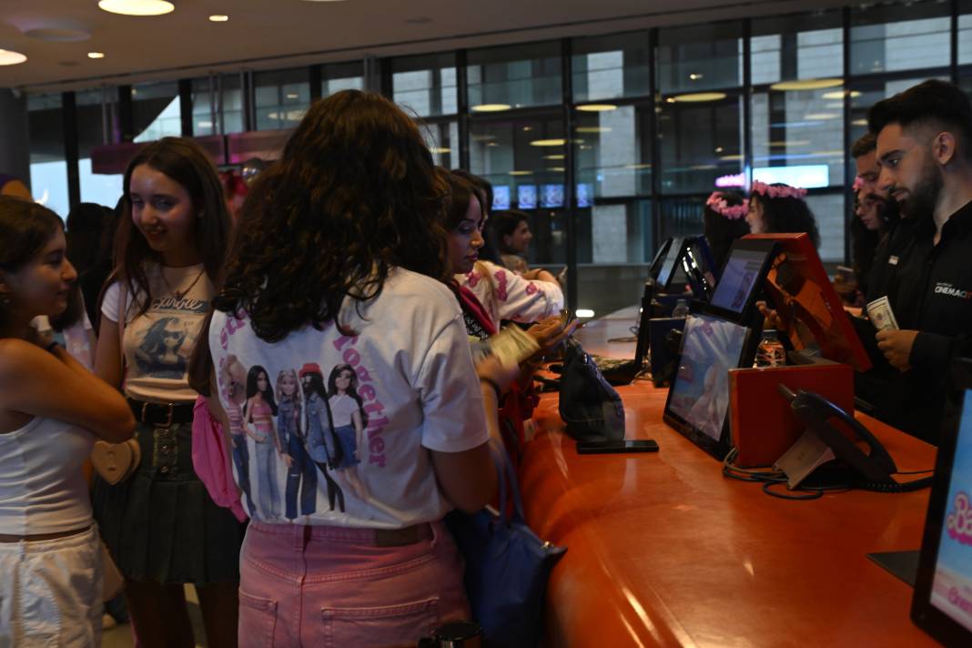 Barbie yasak tanımadı 5