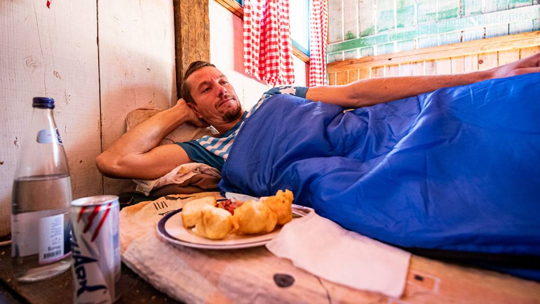 'En tembel' olmak için 22 gündür uyuyorlar 7