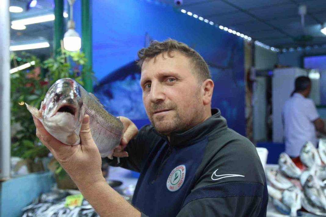 Palamutun tahtını hamsi aldı: Fiyatlar 100 liradan 50 liraya düştü 5