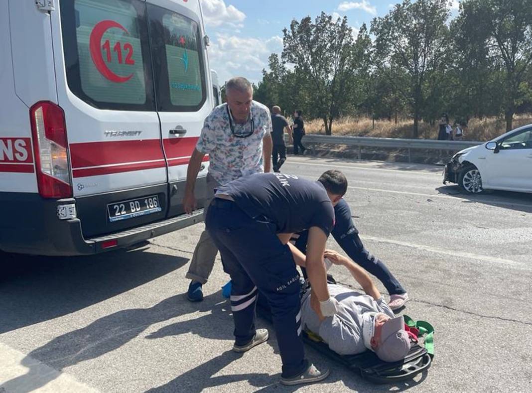 Edirne'de zincirleme 'yangın' faciası: 12 araç birbirine girdi 6