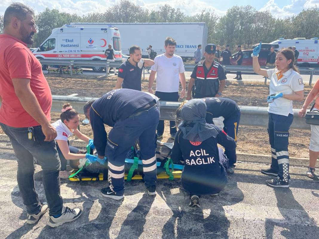 Edirne'de zincirleme 'yangın' faciası: 12 araç birbirine girdi 4