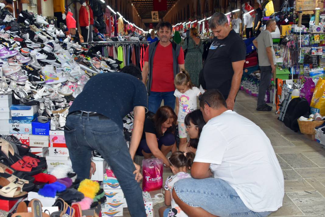 Bulgarlar alışveriş cennetlerine geri döndü: Edirne yine bildiğimiz gibi 10