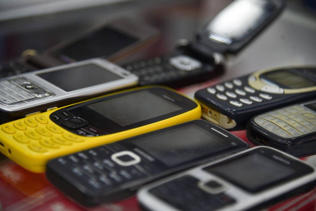 Tuşlu telefona talep yeniden artıyor: Hurdası bile değerli 6