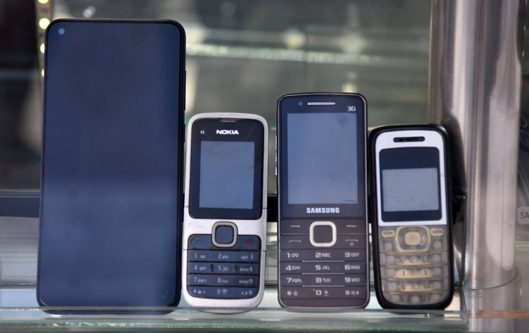 Tuşlu telefona talep yeniden artıyor: Hurdası bile değerli 8