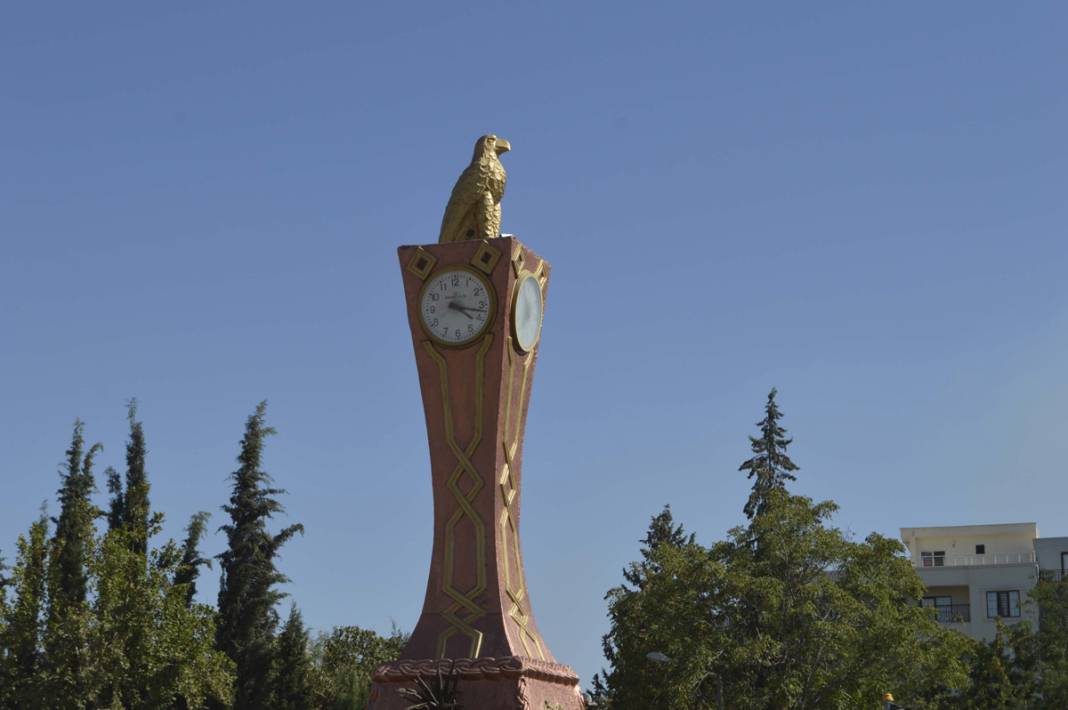 Afetin unutulmaması için Adıyaman Saat Kulesi hep 04.17'yi gösterecek 6