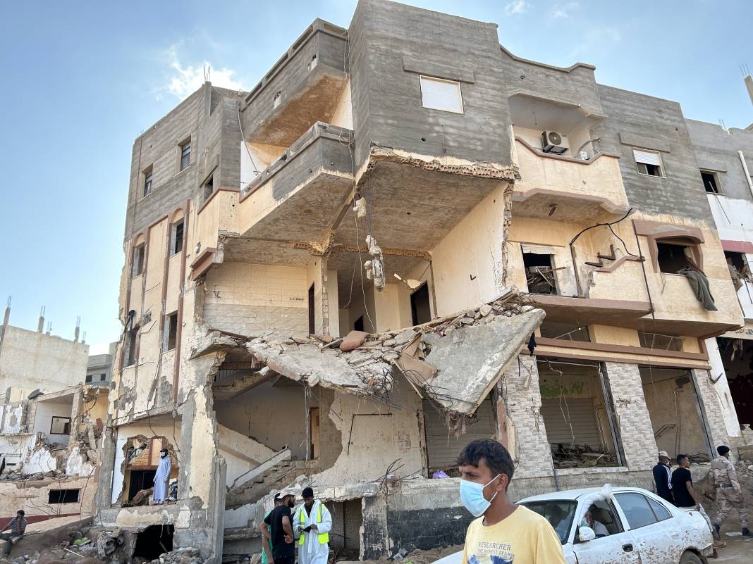 Libya'daki sel felaketinin boyutu havadan görüntülendi: Hayalet şehir Derne 5