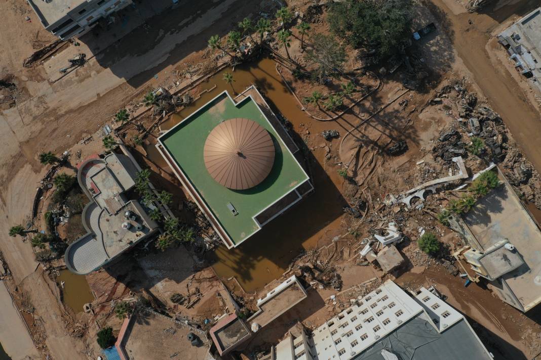 Libya'daki sel felaketinin boyutu havadan görüntülendi: Hayalet şehir Derne 1