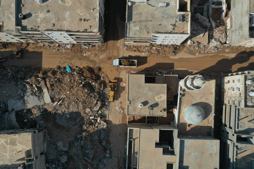 Libya'daki sel felaketinin boyutu havadan görüntülendi: Hayalet şehir Derne 11