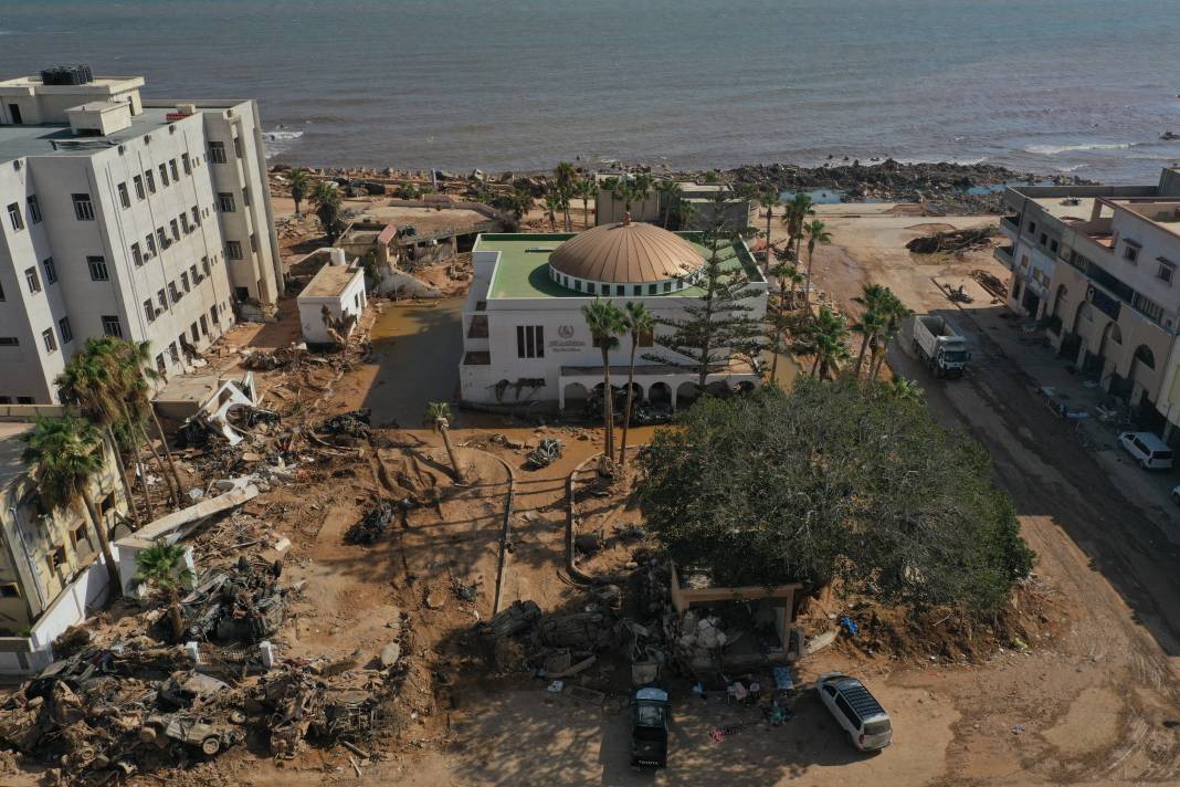 Libya'daki sel felaketinin boyutu havadan görüntülendi: Hayalet şehir Derne 14