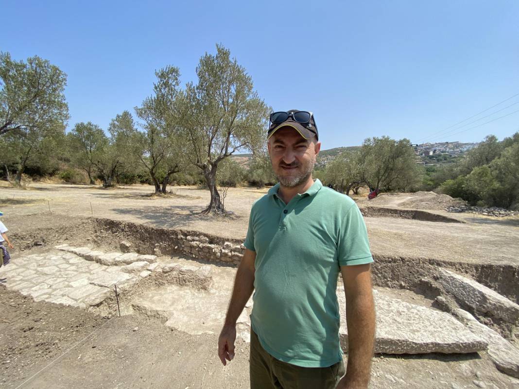 Apollon'da 2 bin yıllık mezarlık gün yüzüne çıktı 2