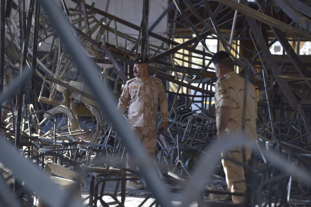 93 kişinin öldüğü felaketin boyutu gün ağarınca ortaya çıktı: Düğün faciasında 3 günlük yas 4