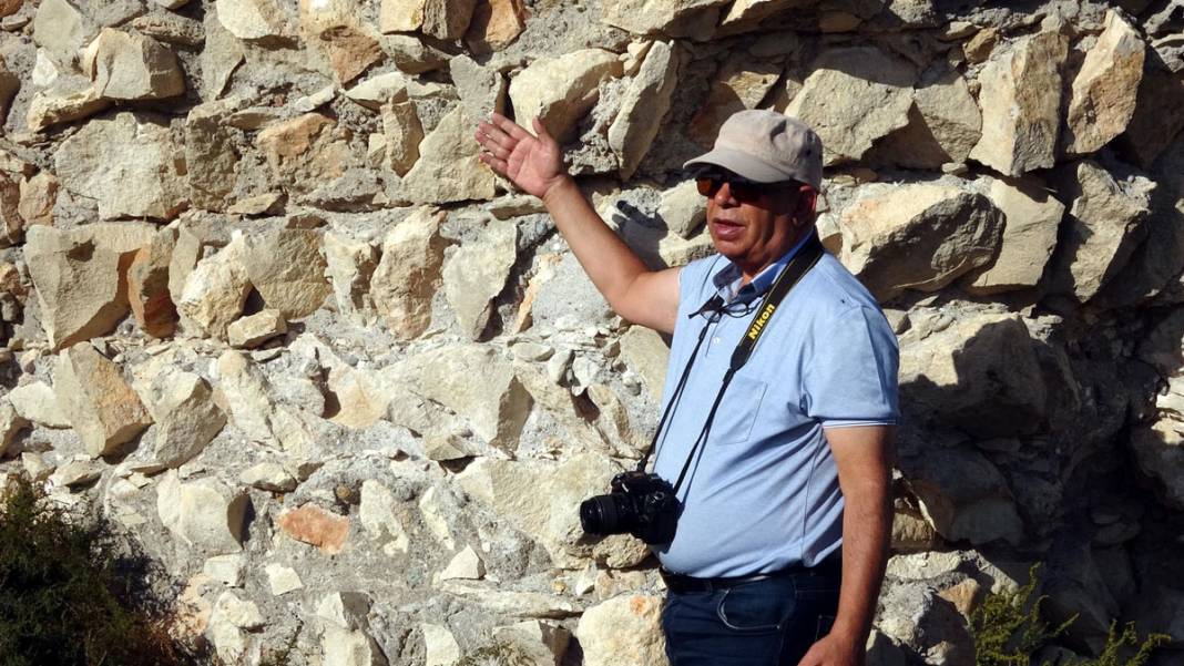 Kuraklık 30 yıl sonra günyüzüne çıkardı: Van Gölü'nde tarihi kale 7