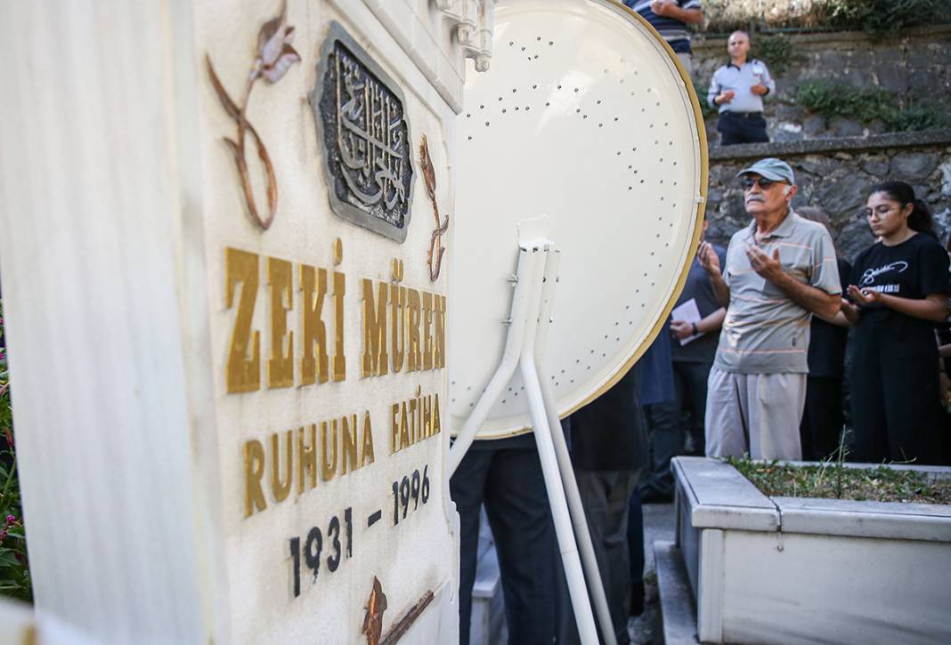 'Sanat Güneşi' vefatının yıldönümünde mezarında anıldı 4