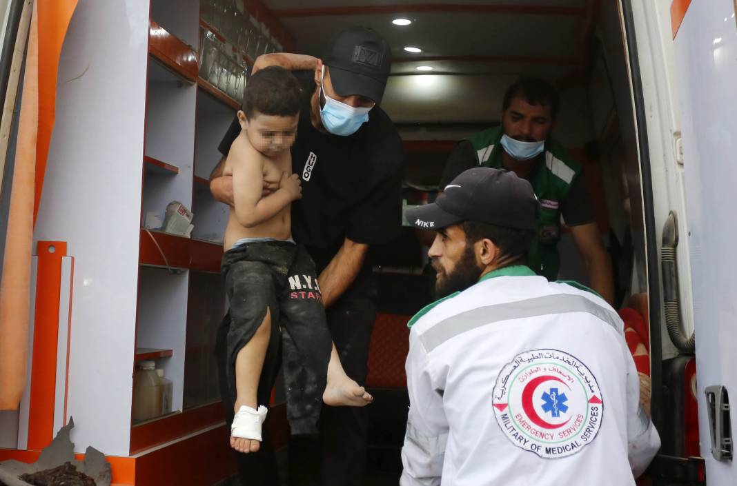 Gazze'de kuru otlar bile mezara döndü: Daha kaç çocuk can verecek? 8