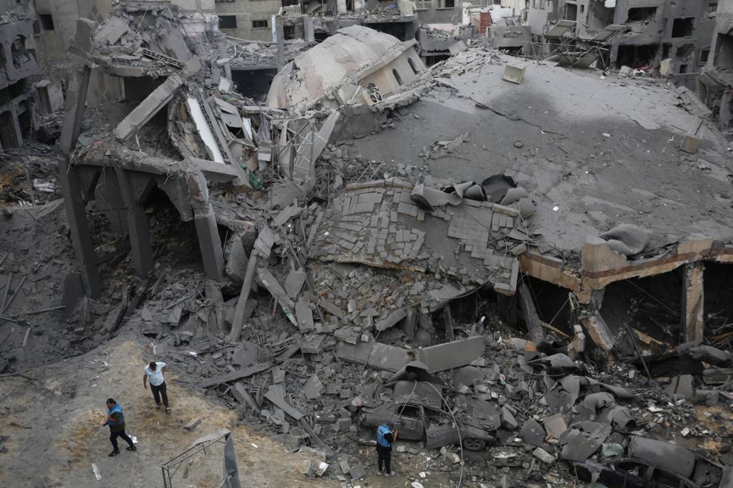 Abluka altındaki Gazze'den kahreden görüntüler! İsrail sivillere bomba yağdırıyor 7