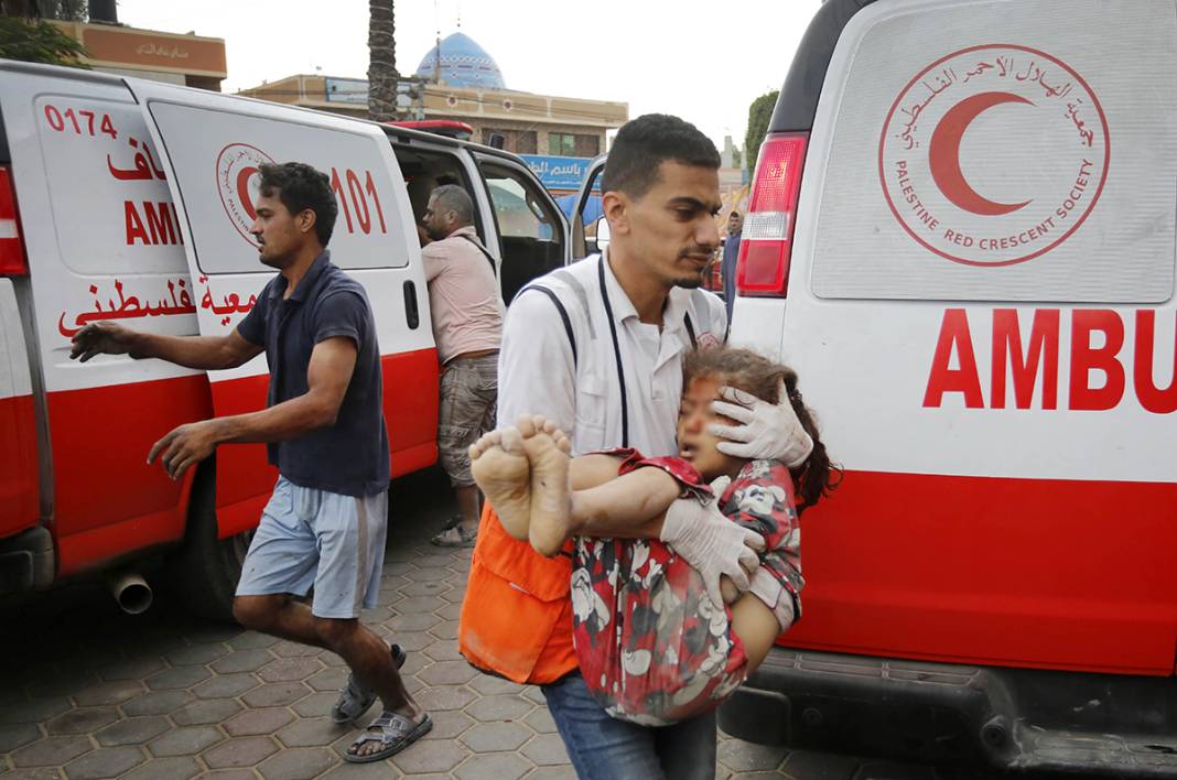 Gazze'de kuru otlar bile mezara döndü: Daha kaç çocuk can verecek? 1