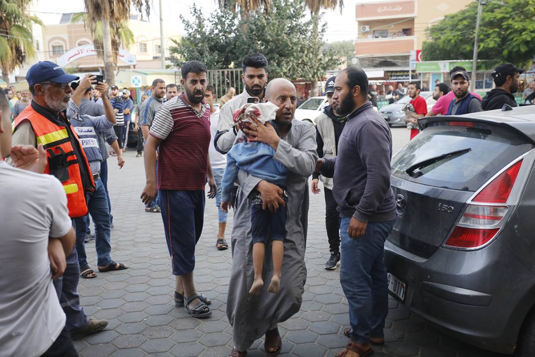 Gazze'de kuru otlar bile mezara döndü: Daha kaç çocuk can verecek? 6