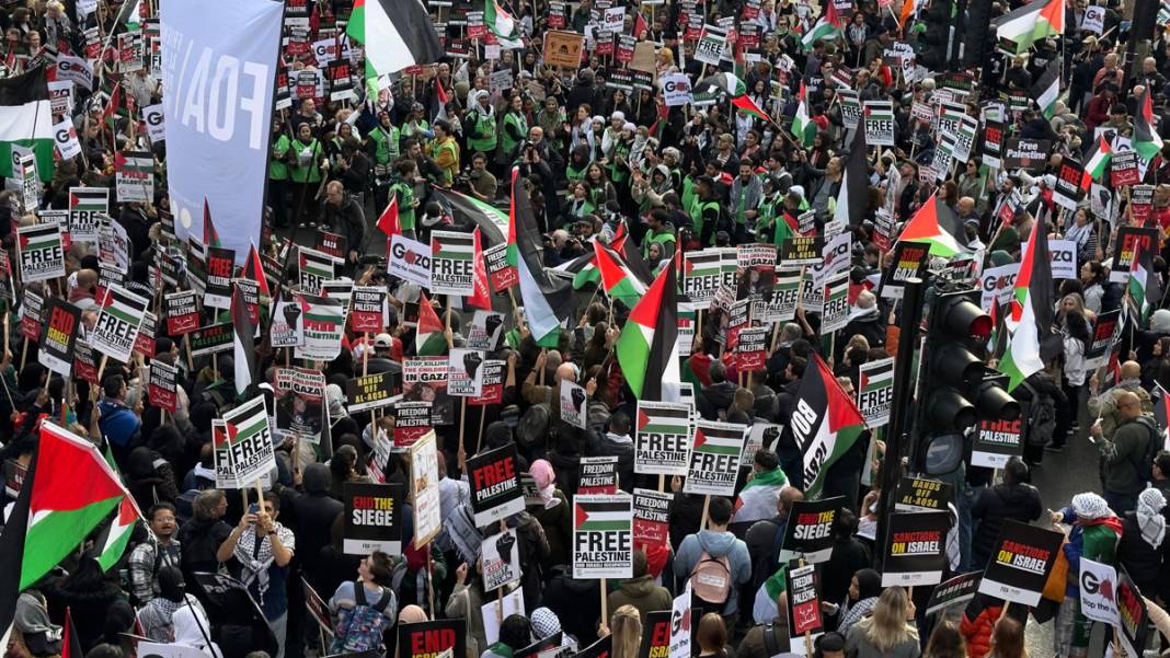 Londra'da Filistin'e destek gösterisi 1