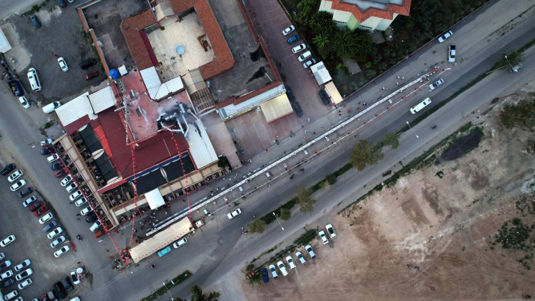 Adana'da 100. yıla özel 100 metrelik boru kebabı 5