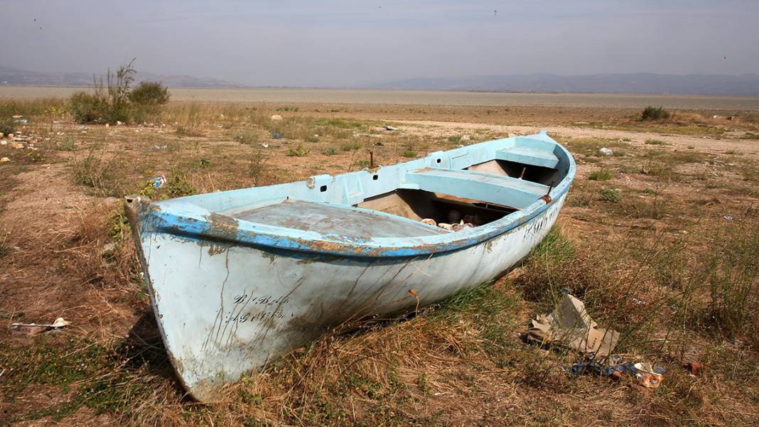 20 bin su kuşuna ev sahipliği yapıyordu: Marmara Gölü tarla oldu 6