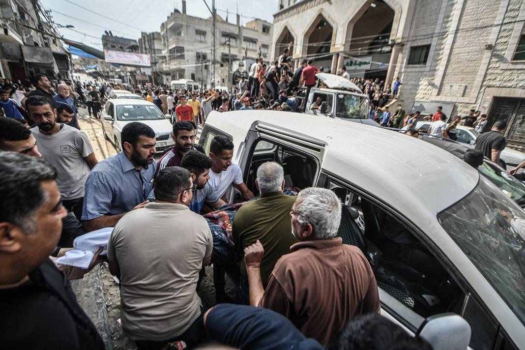 Abluka altındaki Gazze'den kahreden görüntüler! İsrail sivillere bomba yağdırıyor 16