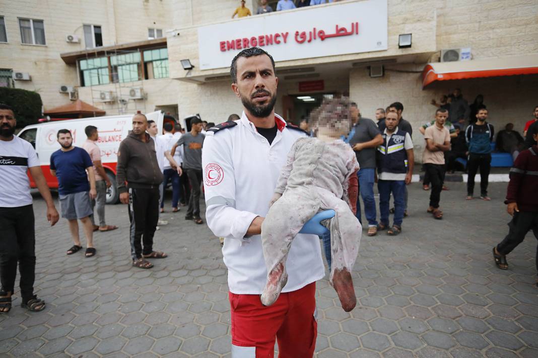 Gazze'de kuru otlar bile mezara döndü: Daha kaç çocuk can verecek? 12