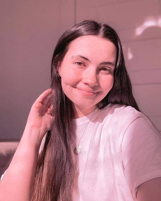 Bildiğiniz tüm hastalıkları unutun! Genç kadının suya alerjisi çıktı, ona terlemek ve ağlamak bile yasak 4