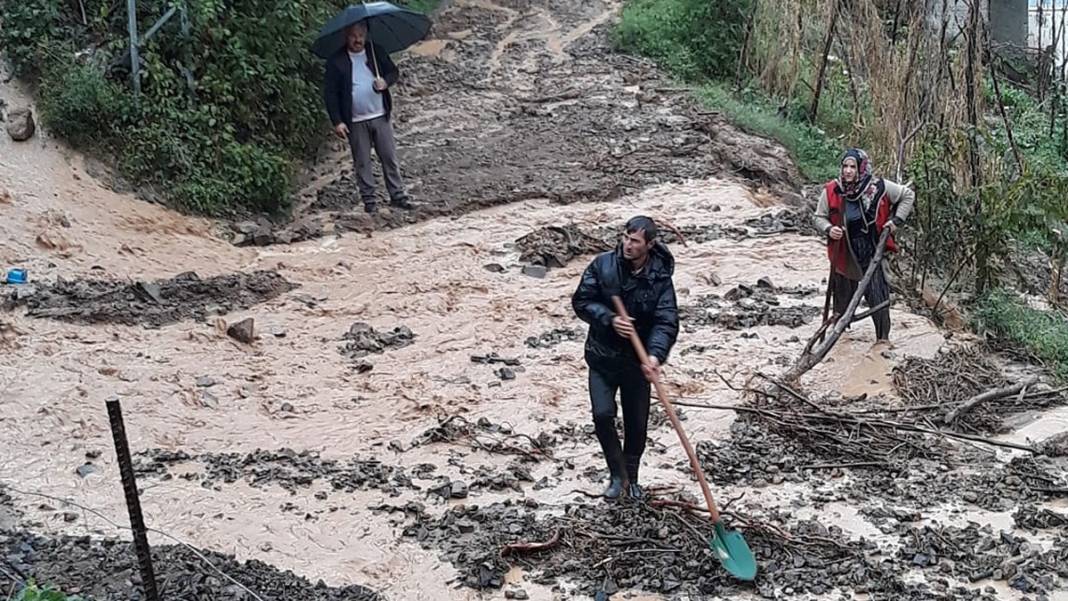 Şiddetli yağış Artvin'i vurdu: Heyelan, sel, su taşkınları... 5