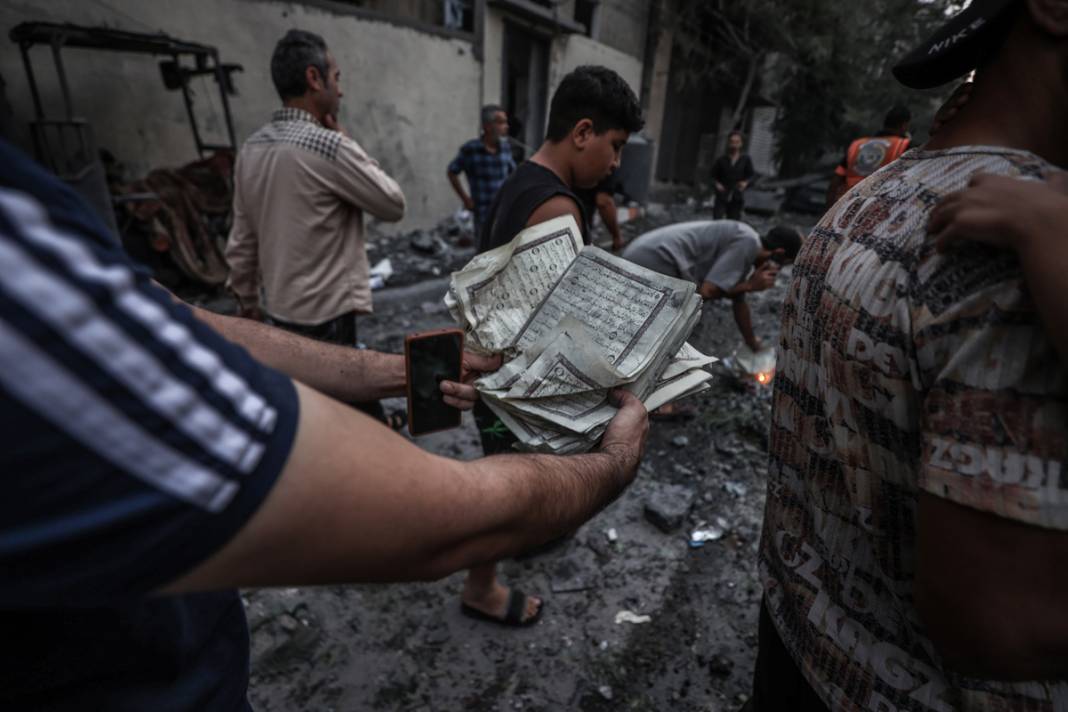 Cami, mülteci kampı, kamu kurumları... İşgalci İsrail'in uçakları ölüm yağdırıyor! 20