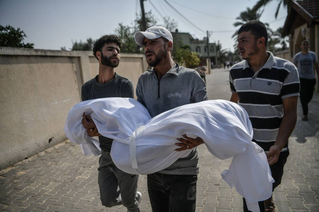 Savaşın yalnız bıraktığı küçük kızın gözyaşları... İsrail tüm ailesini elinden aldı 5